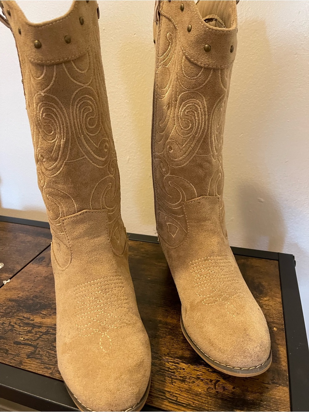 Women's Tan Suede Western Mid-Calf Boots - Picture 3 of 7